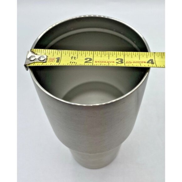 YETI Insulated Tumbler Lid Push In 32 Oz Quart Silver Stainless Steel Travel Cup - Picture 9 of 15